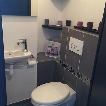 Διαμέρισμα Beau 2 Pieces Securisee, Piscine, Vue Degagee A 10 Min De La Plage Saint-Laurent-du-Var
